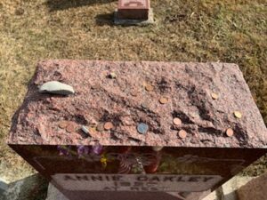 OakleyGravestonetopped